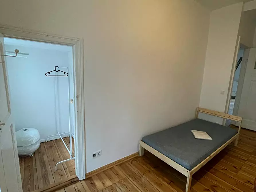 Immagine 3 di Camera in affitto  in Peschkestraße a Berlin