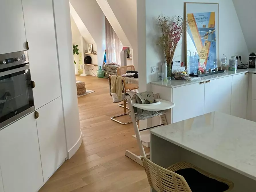 Immagine 3 di Appartamento in affitto  in Rue des Portes-Blanches a Paris 18