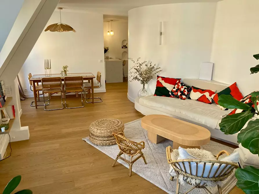 Immagine 2 di Appartamento in affitto  in Rue des Portes-Blanches a Paris 18