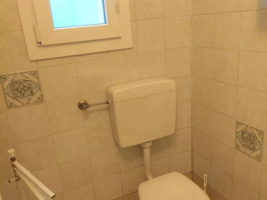 Immagine 5 di Camera in affitto  in Via Roberto De Visiani a Padova