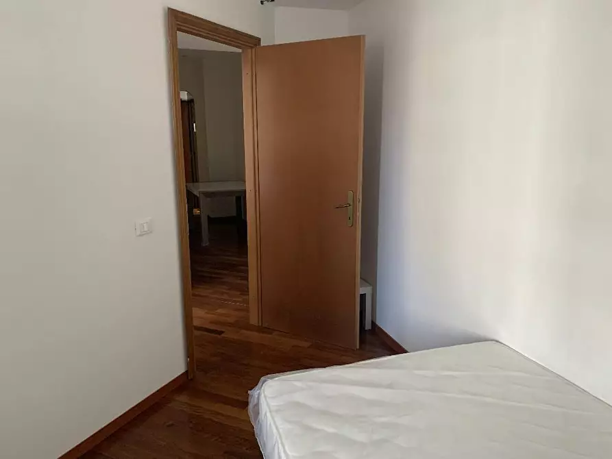 Immagine 3 di Camera in affitto  in Via Tripoli a Roma