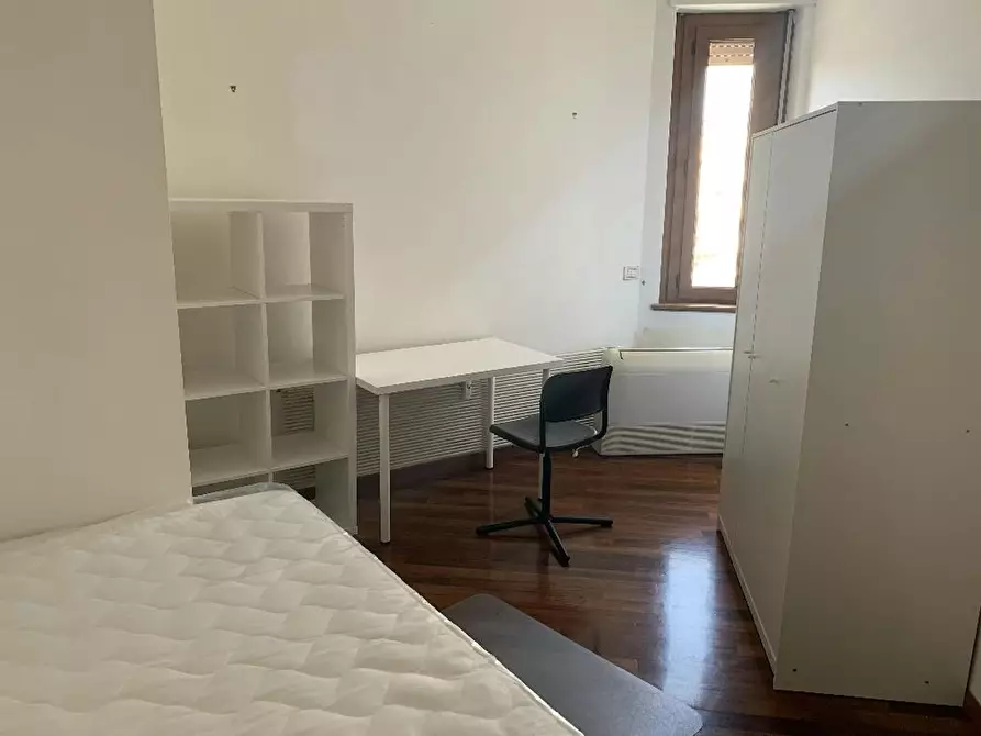 Immagine 2 di Camera in affitto  in Via Tripoli a Roma