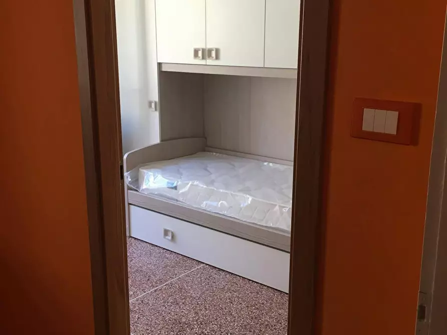 Immagine 6 di Camera in affitto  in Via Pasubio a Bologna