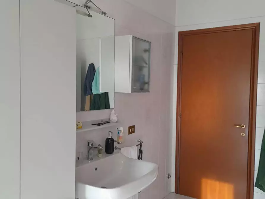 Immagine 9 di Camera in affitto  in Via Artemisia Gentileschi a Parma