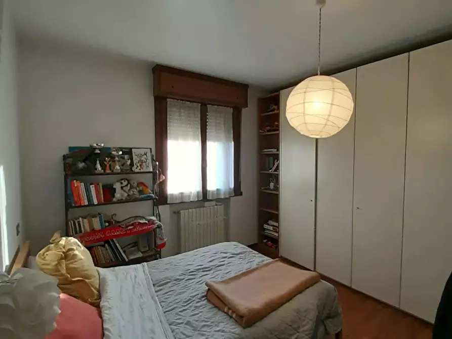 Immagine 2 di Camera in affitto  in Via Artemisia Gentileschi a Parma