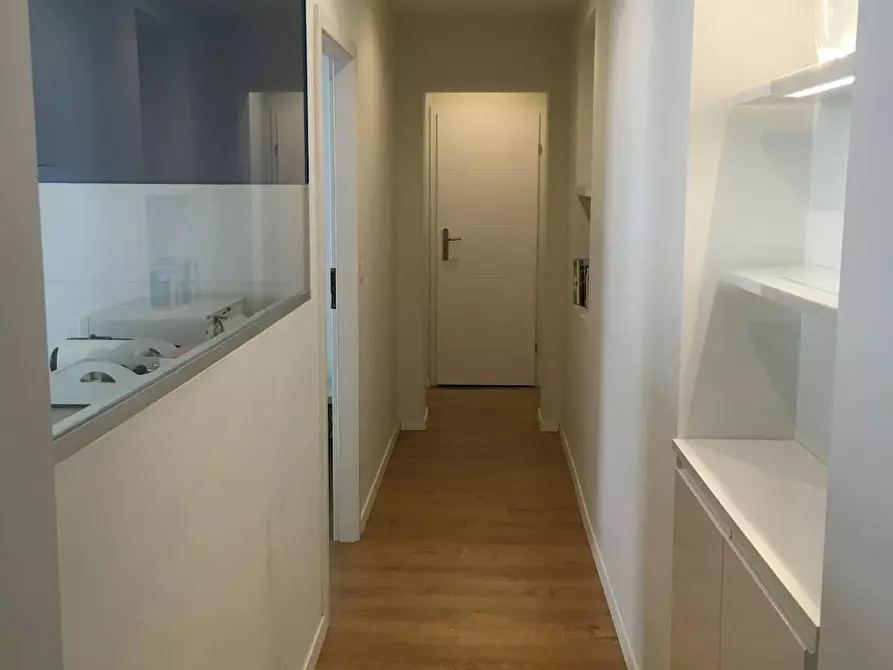 Immagine 5 di Appartamento in affitto  in Boulevard Maurice Lemonnier a Bruxelles
