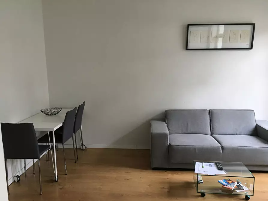 Immagine 2 di Appartamento in affitto  in Boulevard Maurice Lemonnier a Bruxelles