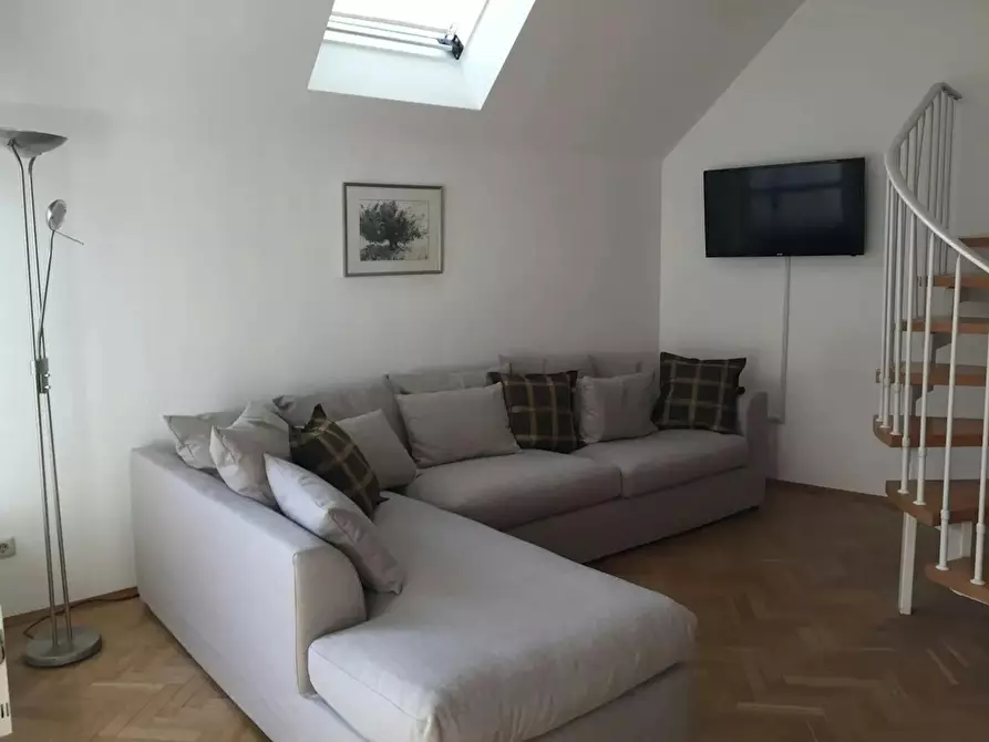 Immagine 6 di Appartamento in affitto  in Hofheimer Straße a Frankfurt am Main