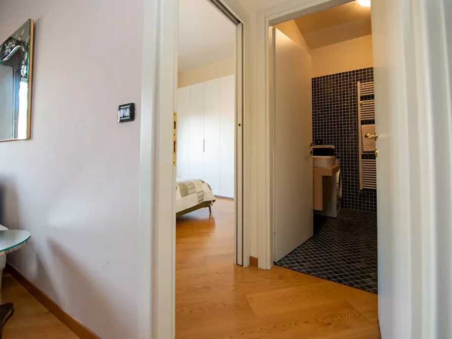 Immagine 10 di Appartamento in affitto  in Via dei Mutilati a Verona