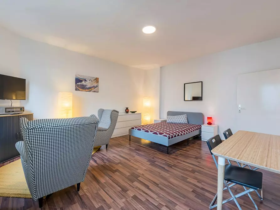 Immagine 1 di Appartamento in affitto  in Lynarstraße a Berlin