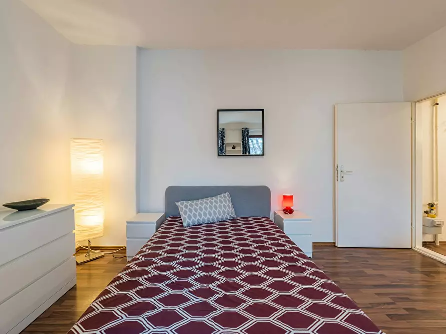 Immagine 4 di Appartamento in affitto  in Lynarstraße a Berlin