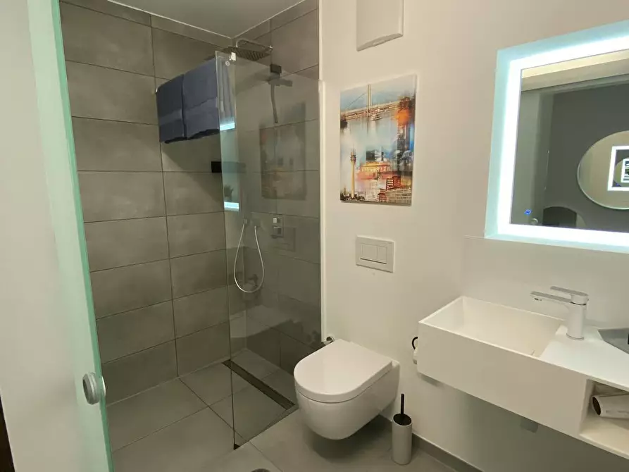 Immagine 10 di Appartamento in affitto  in Brunnenstraße a Düsseldorf