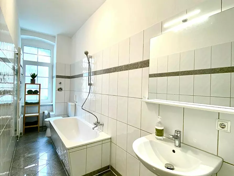 Immagine 10 di Appartamento in affitto  in Elsenstraße a Berlin