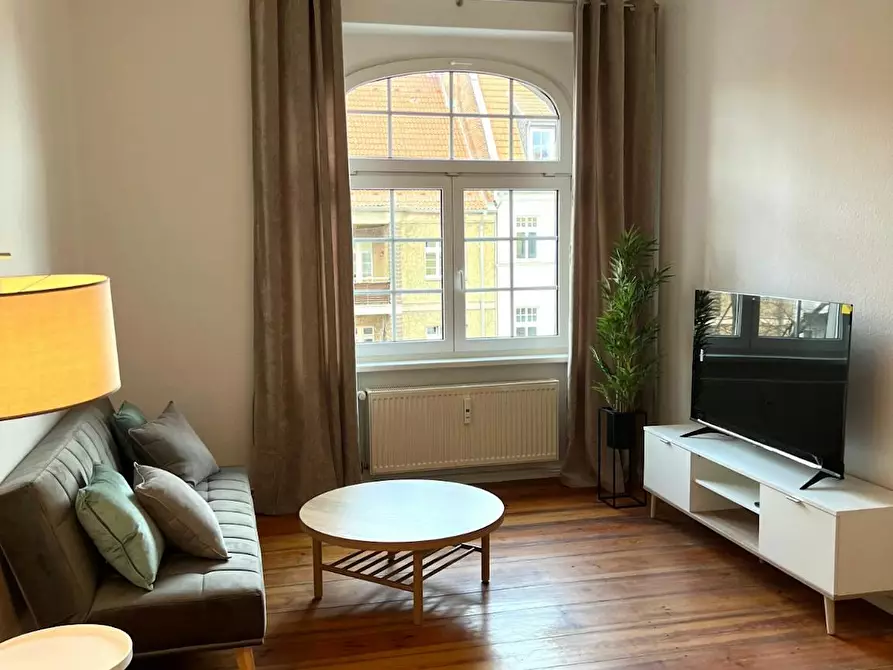 Immagine 2 di Appartamento in affitto  in Elsenstraße a Berlin