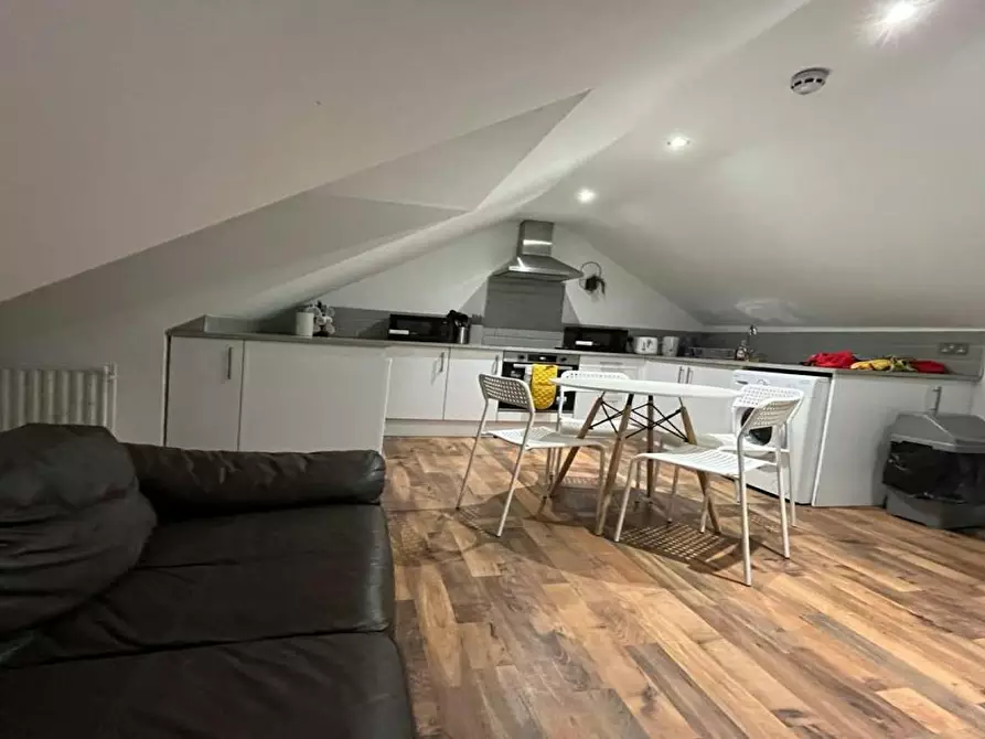 Immagine 6 di Camera in affitto  in Cavendish Parade a Lambeth