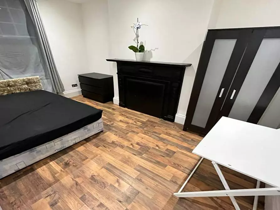 Immagine 3 di Camera in affitto  in Cavendish Parade a Lambeth