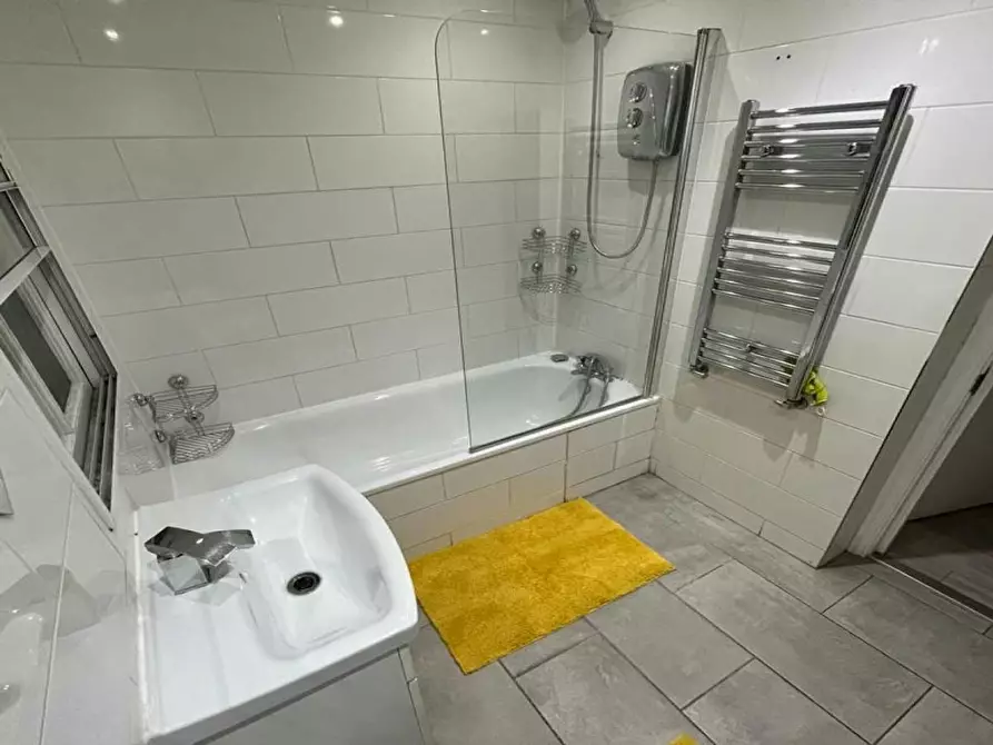 Immagine 10 di Camera in affitto  in Cavendish Parade a Lambeth