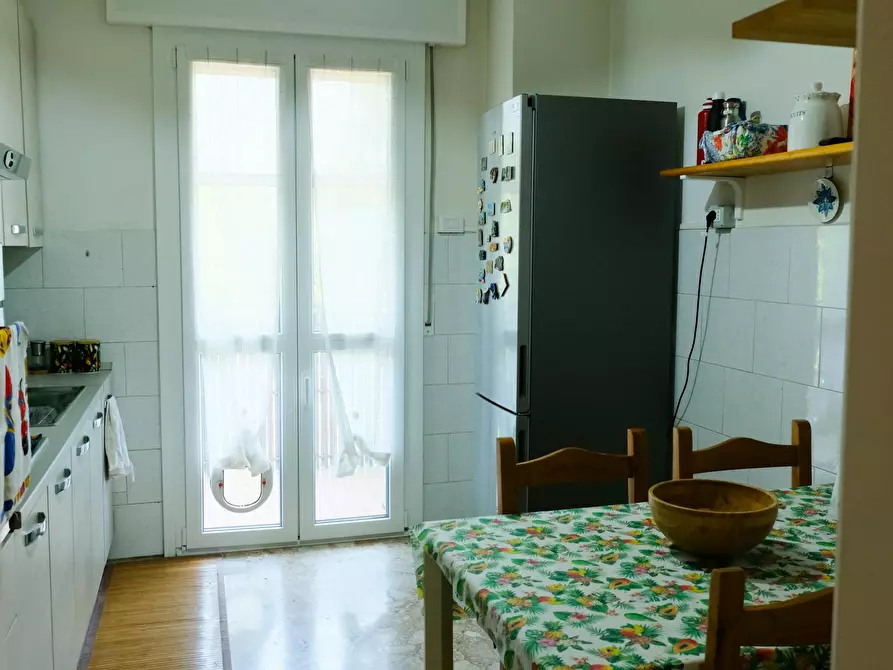 Immagine 5 di Camera in affitto  in Via Enrico De Nicola a Milano