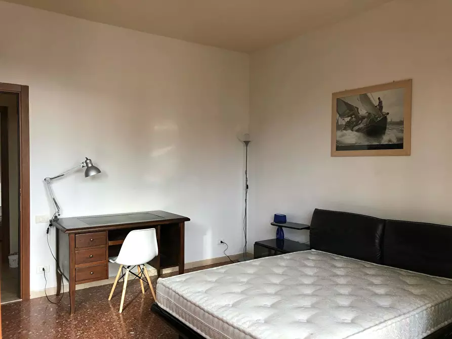 Immagine 5 di Camera in affitto  in Via Ambrogio Sansedoni a Siena