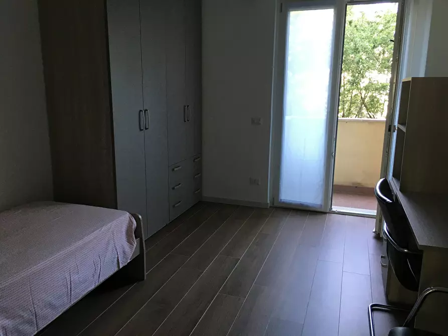 Immagine 3 di Camera in affitto  in Via delle Genziane a Milano