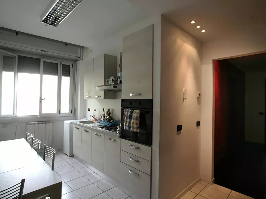 Immagine 2 di Appartamento in affitto  in Viale Liguria a Milano