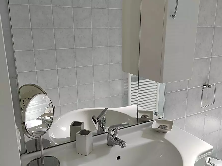 Immagine 10 di Appartamento in affitto  in Via Catone a Milano