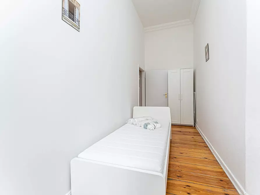 Immagine 8 di Camera in affitto  in Kantstraße a Berlin