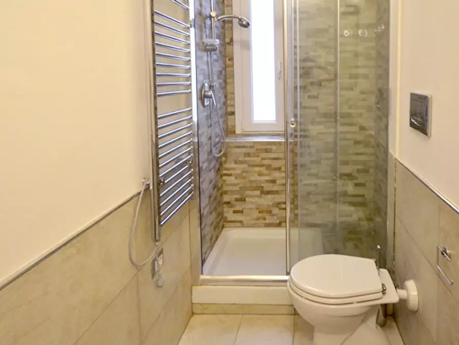 Immagine 7 di Camera in affitto  in Via Bordighera a Milano