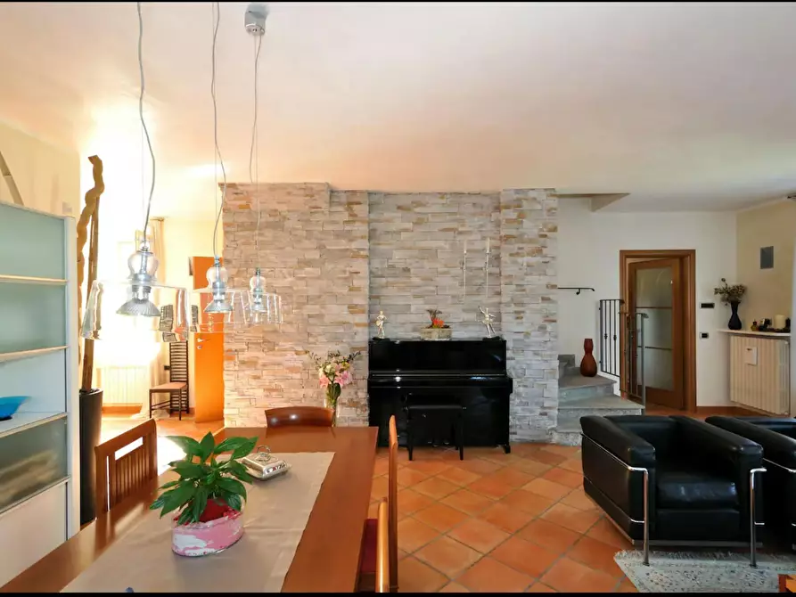 Immagine 8 di Camera in affitto  in Via Cristoforo Colombo a Carate Brianza