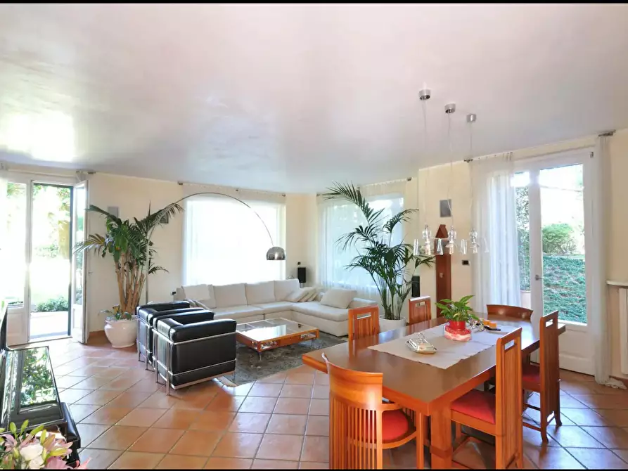 Immagine 6 di Camera in affitto  in Via Cristoforo Colombo a Carate Brianza