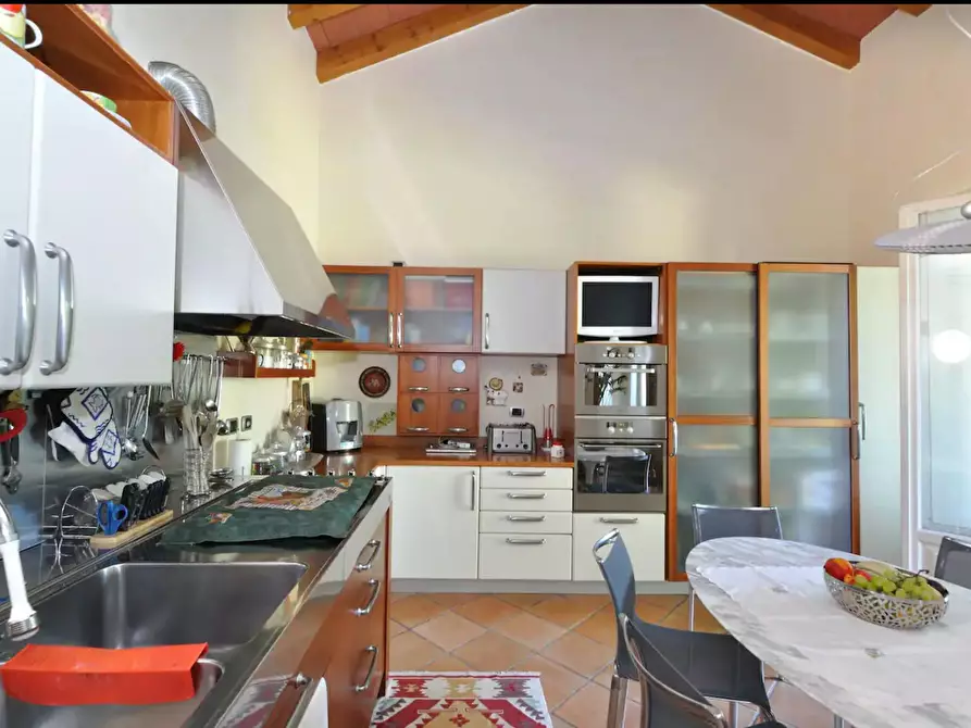 Immagine 9 di Camera in affitto  in Via Cristoforo Colombo a Carate Brianza