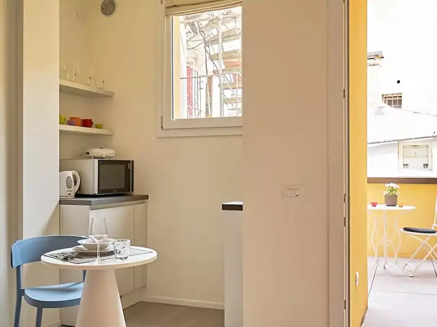 Immagine 4 di Appartamento in affitto  in Via del Santo a Padova