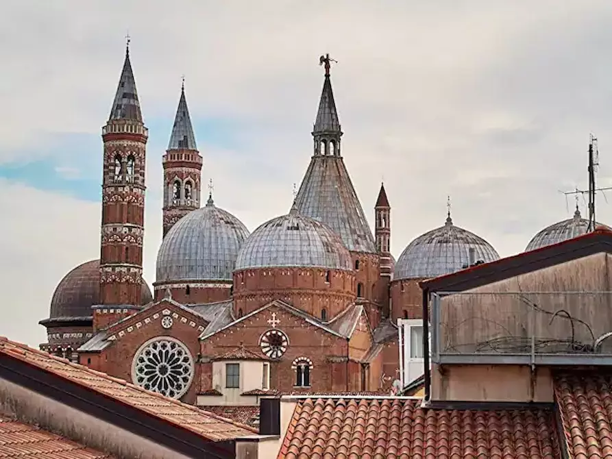 Immagine 9 di Appartamento in affitto  in Via del Santo a Padova