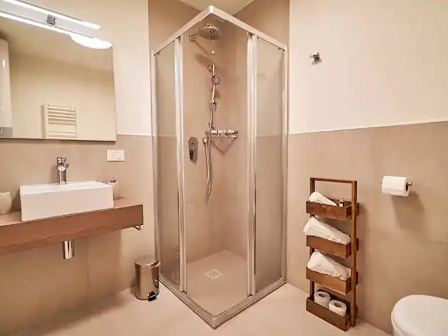 Immagine 5 di Appartamento in affitto  in Via del Santo a Padova