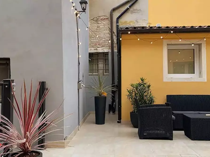 Immagine 8 di Appartamento in affitto  in Via del Santo a Padova