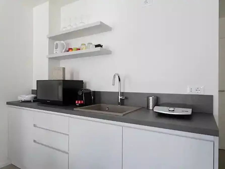 Immagine 4 di Appartamento in affitto  in Via del Santo a Padova