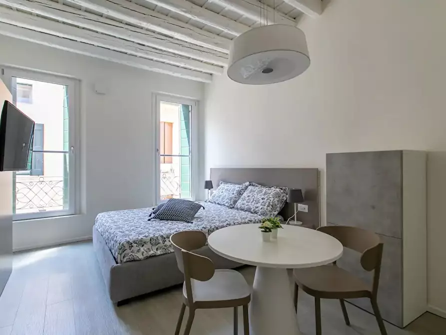 Immagine 6 di Appartamento in affitto  in Via del Santo a Padova