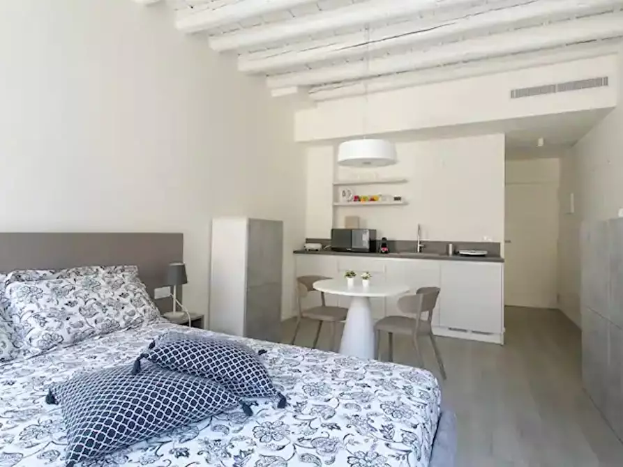 Immagine 9 di Appartamento in affitto  in Via del Santo a Padova