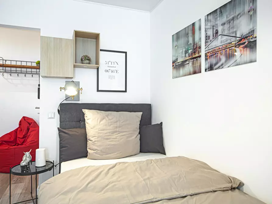 Immagine 6 di Appartamento in affitto  in Corneliusstraße a Düsseldorf