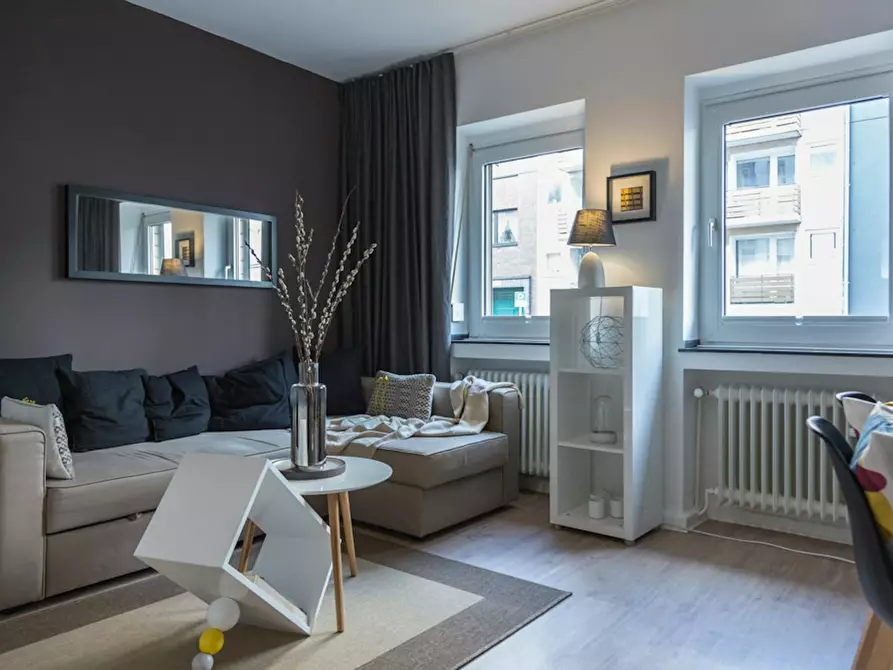 Immagine 1 di Appartamento in affitto  in Gladbacher Straße a Düsseldorf