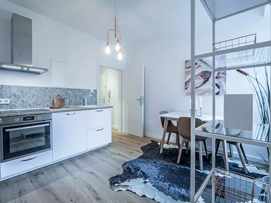Immagine 5 di Appartamento in affitto  in Kirchfeldstraße a Düsseldorf