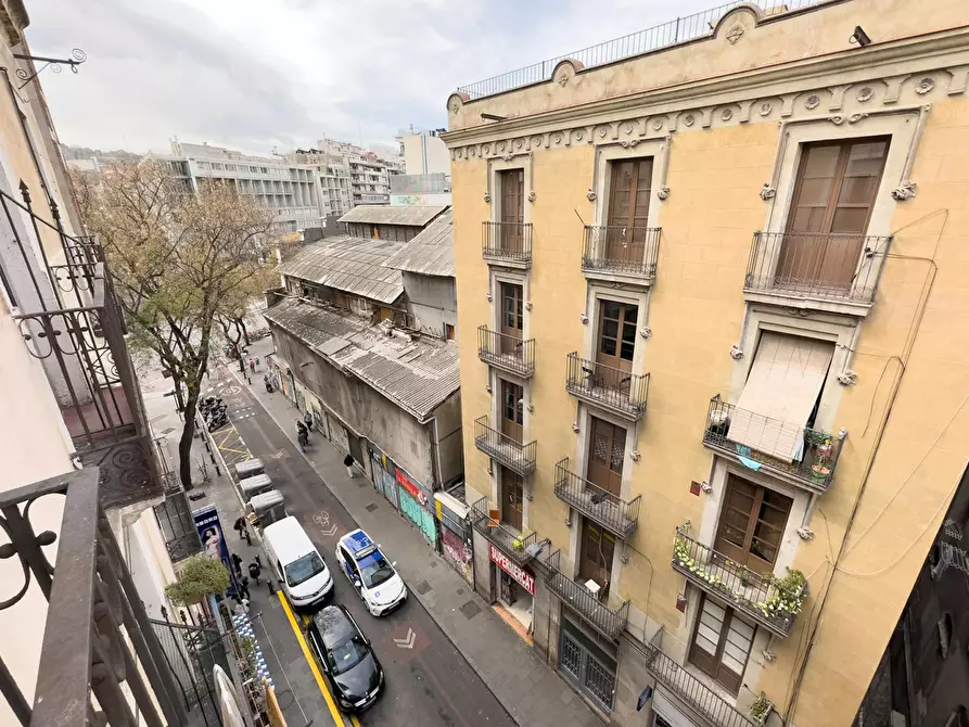 Immagine 4 di Camera in affitto  in Carrer Nou de la Rambla a Barcelona