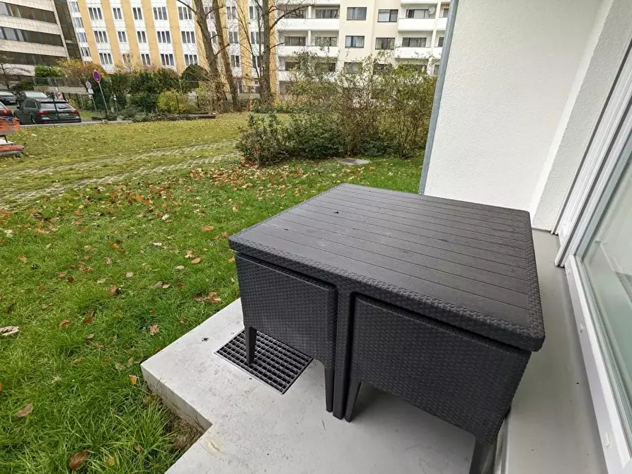 Immagine 3 di Appartamento in affitto  in Kurfürstenstraße a Berlin