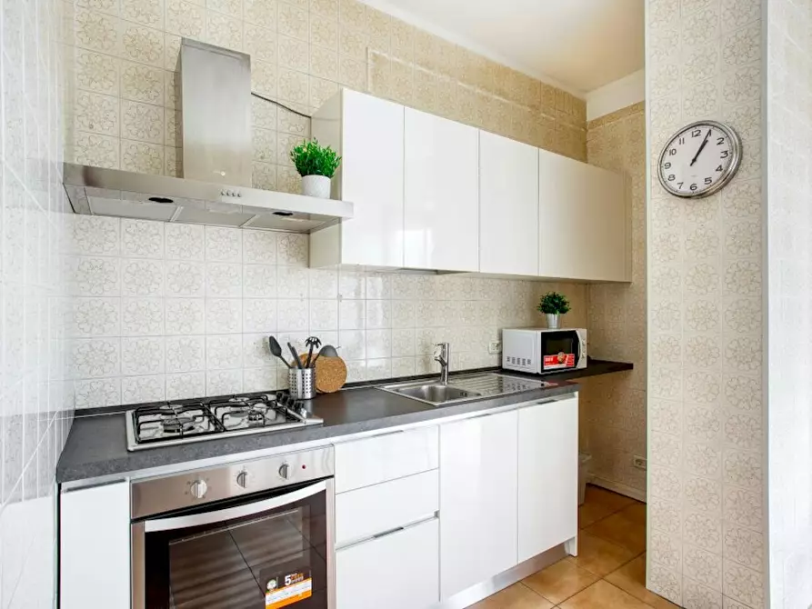 Immagine 10 di Camera in affitto  in Via Ronchi a Milano