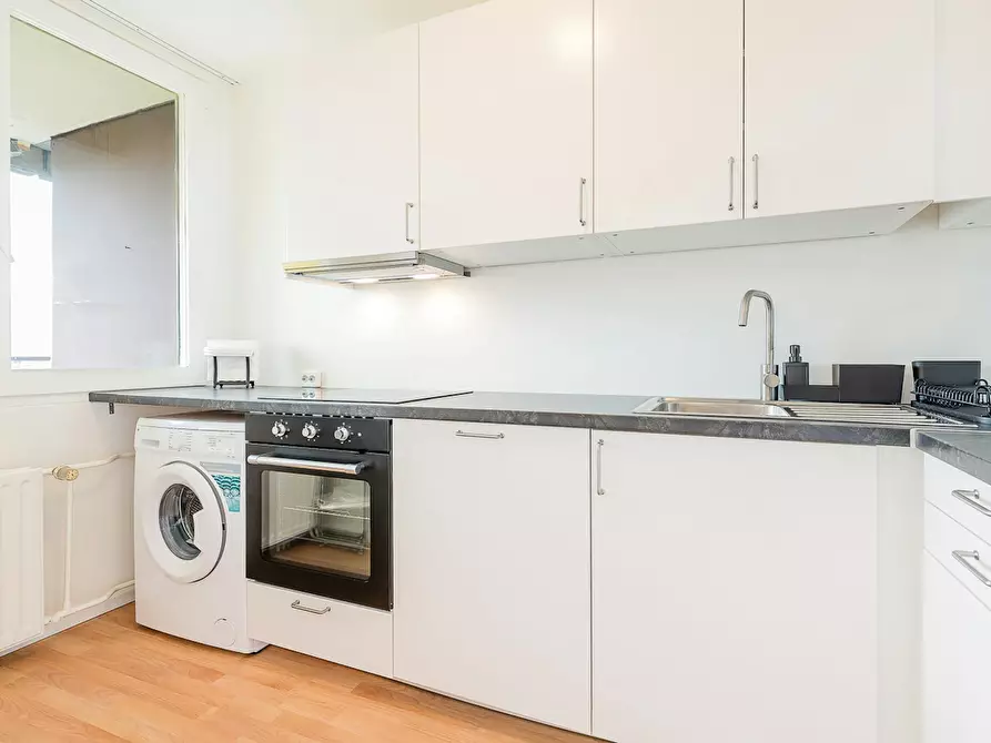 Immagine 8 di Appartamento in affitto  in Mehringplatz a Berlin Kreuzberg