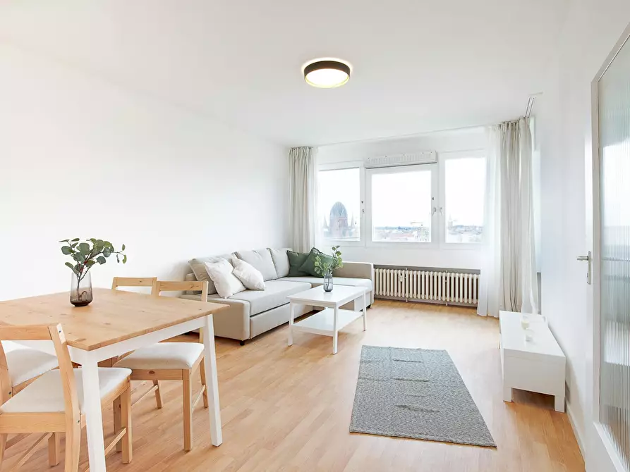 Immagine 1 di Appartamento in affitto  in Mehringplatz a Berlin Kreuzberg