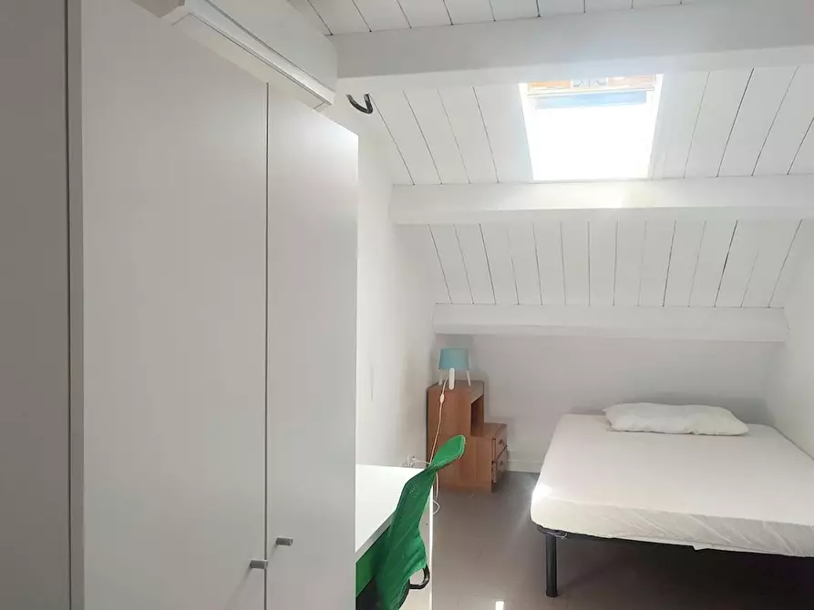 Immagine 2 di Camera in affitto  in Via di Carcaricola a Roma