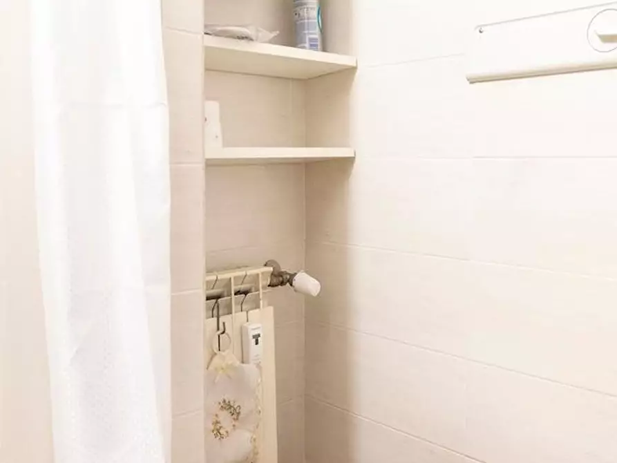 Immagine 7 di Camera in affitto  in Viale Cesare Pavese a Roma