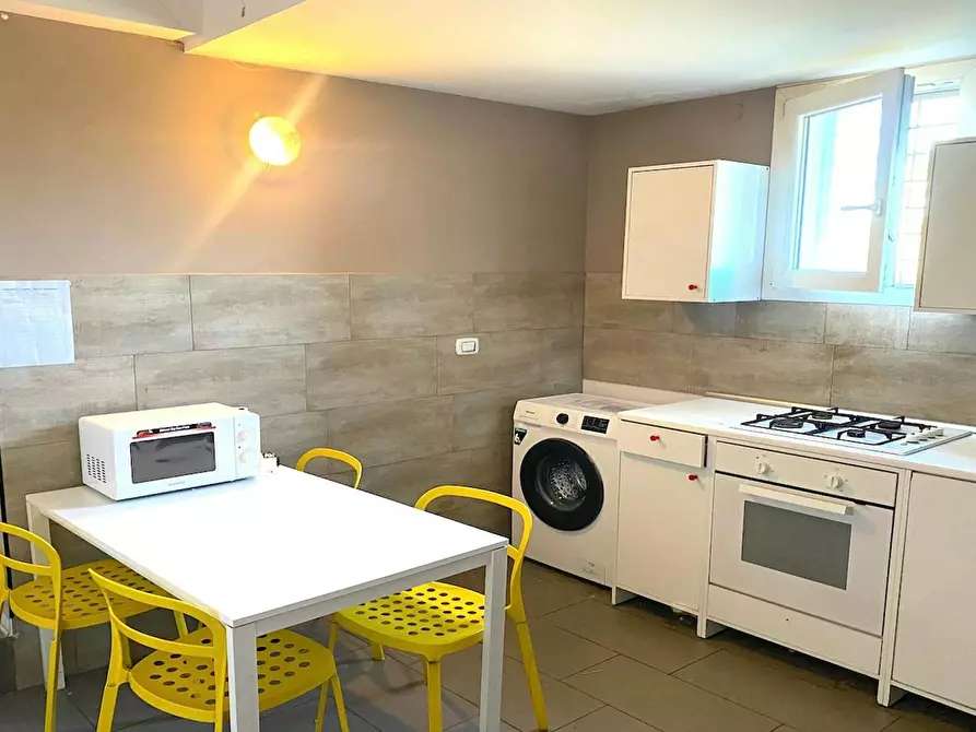 Immagine 5 di Camera in affitto  in Via di Carcaricola a Roma