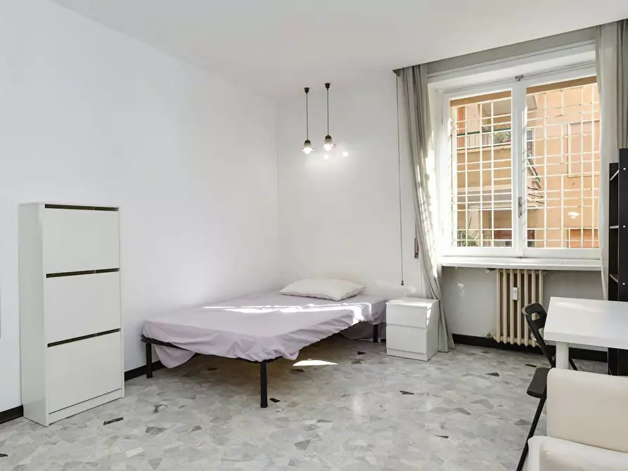 Immagine 2 di Camera in affitto  in Via Livorno a Roma